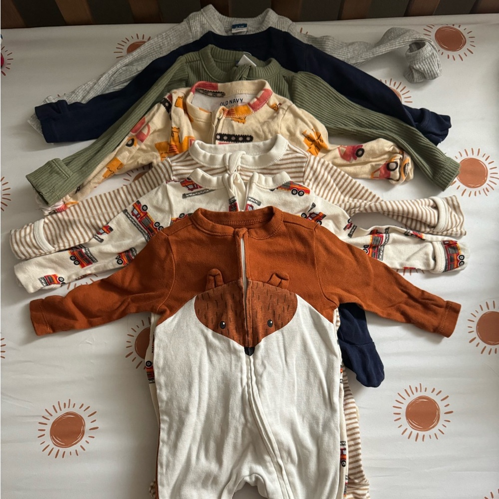 Old navy sleepers 0-3 months